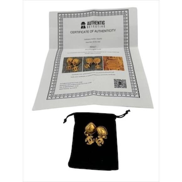 CCJ10: Vintage, gold-toned Chanel clip-on earrings, with COA - Picture 5 of 5